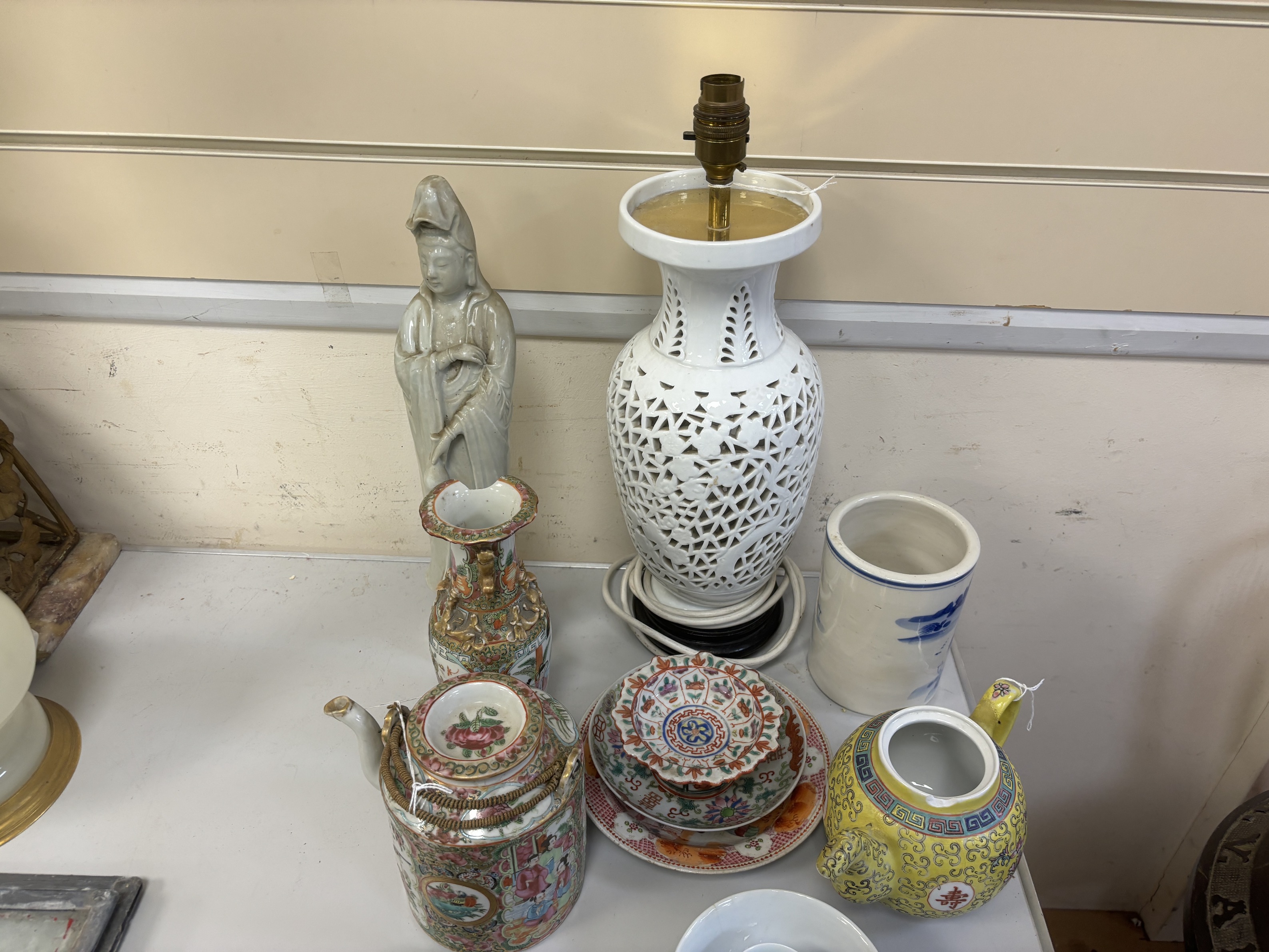 Five Chinese ceramic Meiji items; a teapot, 13.5cm, three small dishes and a planter